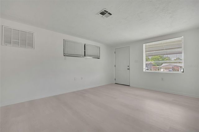 1 E MURRAY STREET, Beverly Hills, FL 34465