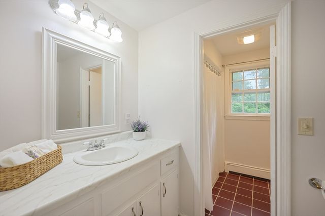 262 Daniels St, Franklin, MA 02038