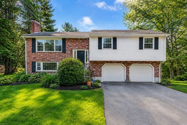 262 Daniels St, Franklin, MA 02038