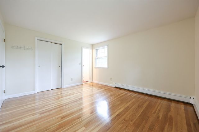 262 Daniels St, Franklin, MA 02038