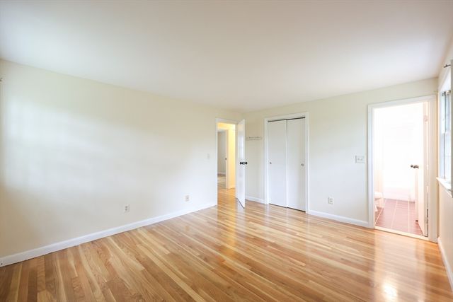 262 Daniels St, Franklin, MA 02038