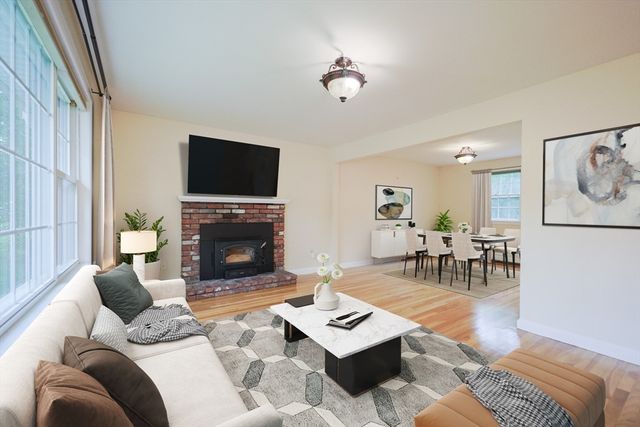 262 Daniels St, Franklin, MA 02038