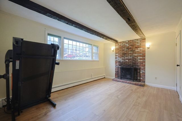 262 Daniels St, Franklin, MA 02038