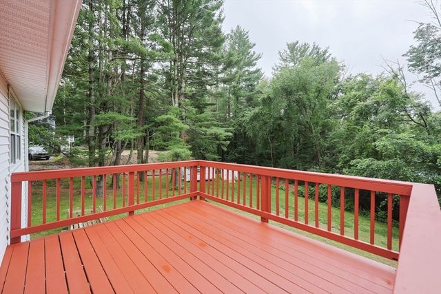 262 Daniels St, Franklin, MA 02038