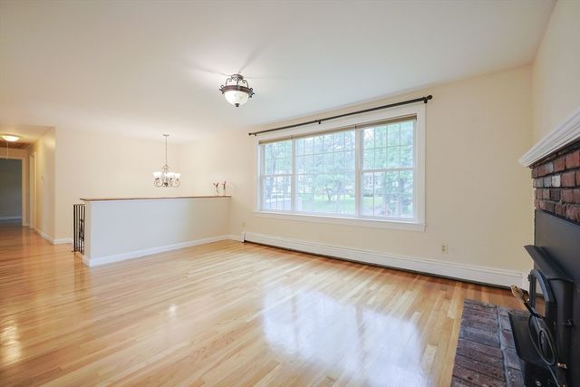 262 Daniels St, Franklin, MA 02038