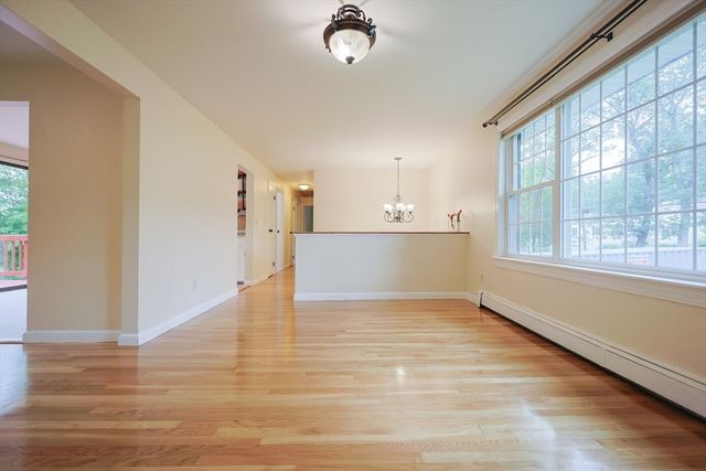 262 Daniels St, Franklin, MA 02038