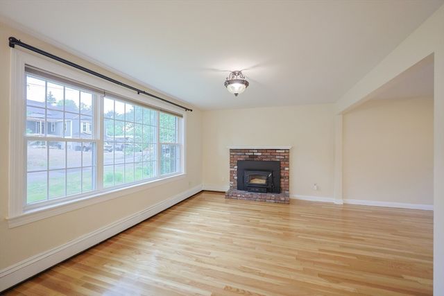 262 Daniels St, Franklin, MA 02038