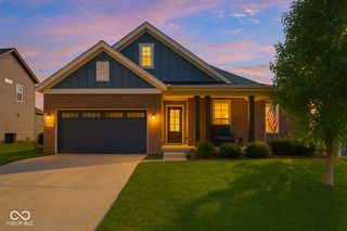 6533 Treeline Lane, Mccordsville, IN 46055