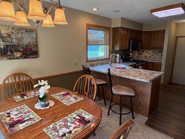 2103 Clover Lane, Janesville, WI 53545