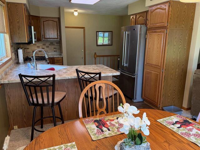 2103 Clover Lane, Janesville, WI 53545