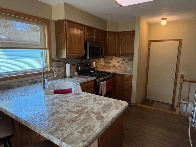 2103 Clover Lane, Janesville, WI 53545