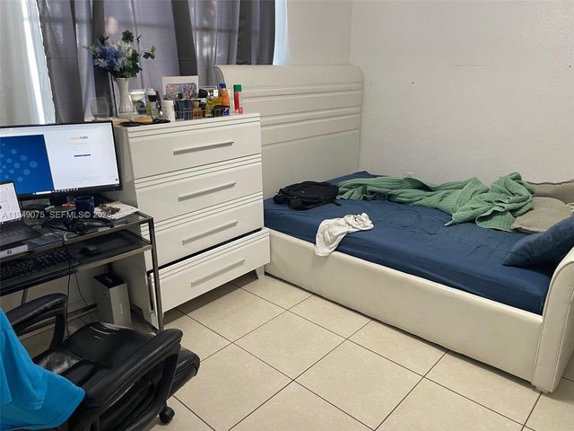 7090 NW 177th St 209-9, Hialeah, FL 33015