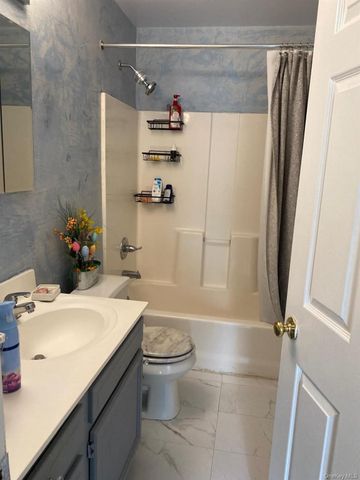 325 Beach 42nd Street, Far Rockaway, NY 11691