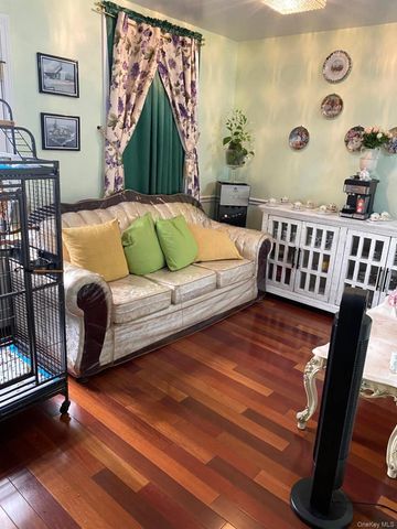 325 Beach 42nd Street, Far Rockaway, NY 11691