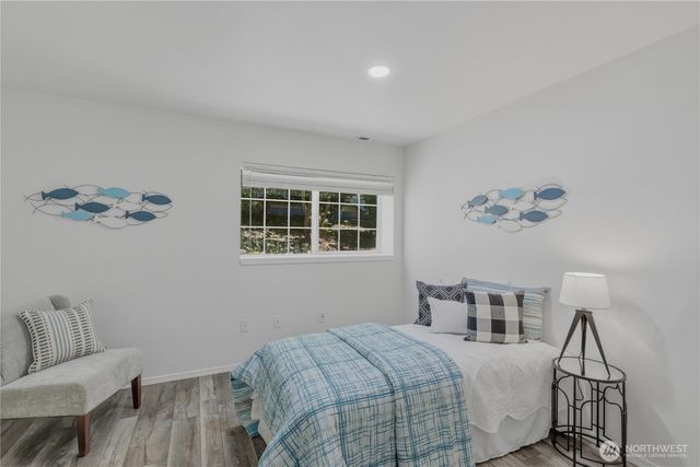 18585 NE 57th Street, Redmond, WA 98052