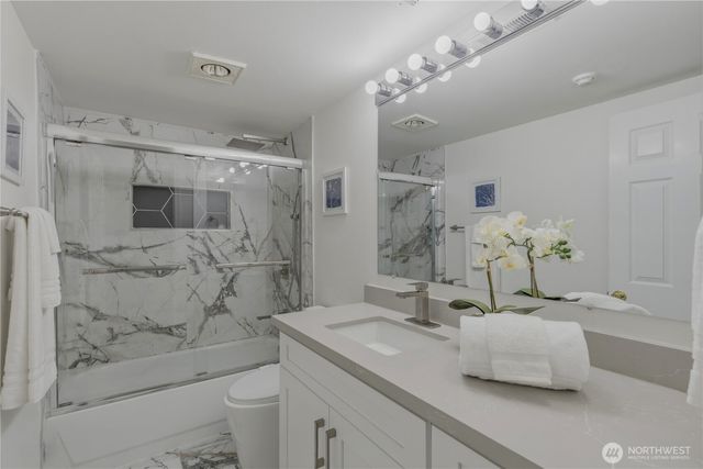 18585 NE 57th Street, Redmond, WA 98052