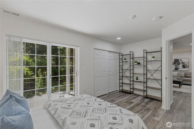 18585 NE 57th Street, Redmond, WA 98052