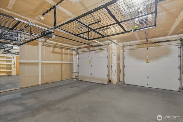 18585 NE 57th Street, Redmond, WA 98052