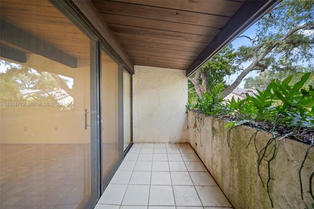 19432 NE 26th Ave 92D, Miami, FL 33180