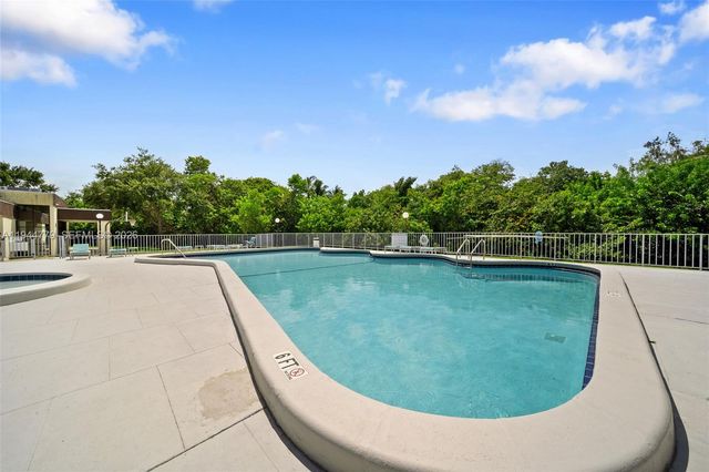 19432 NE 26th Ave 92D, Miami, FL 33180