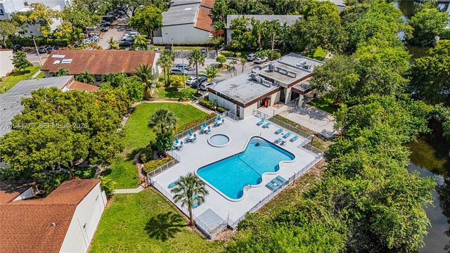 19432 NE 26th Ave 92D, Miami, FL 33180