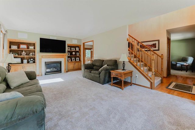 2545 GASLIGHT COURT, Oshkosh, WI 54904