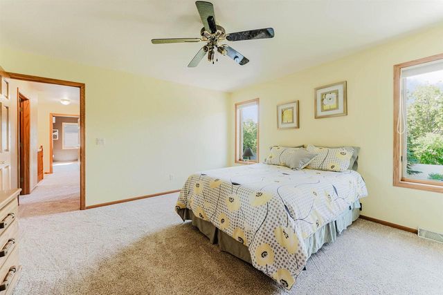2545 GASLIGHT COURT, Oshkosh, WI 54904