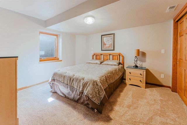 2545 GASLIGHT COURT, Oshkosh, WI 54904