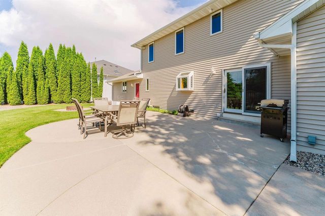 2545 GASLIGHT COURT, Oshkosh, WI 54904