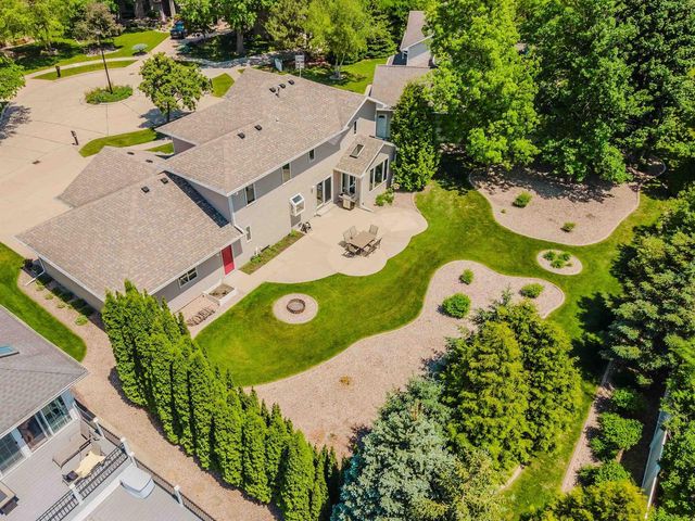 2545 GASLIGHT COURT, Oshkosh, WI 54904