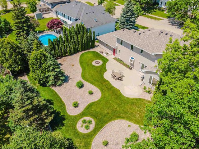 2545 GASLIGHT COURT, Oshkosh, WI 54904