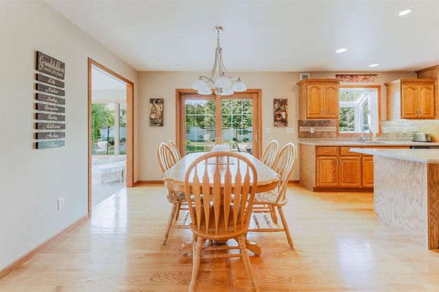 2545 GASLIGHT COURT, Oshkosh, WI 54904