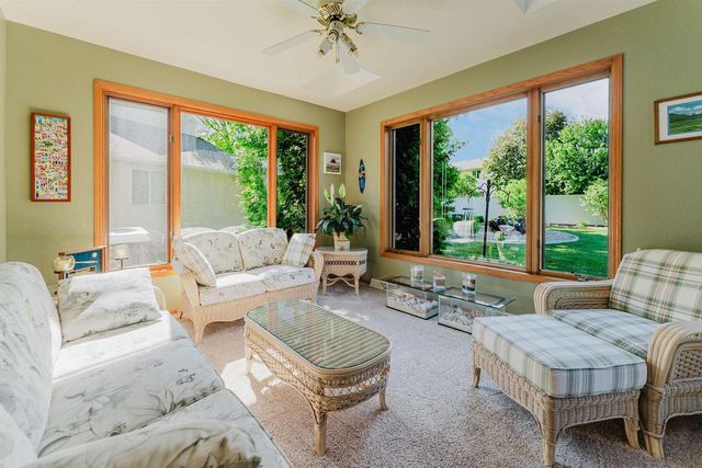 2545 GASLIGHT COURT, Oshkosh, WI 54904