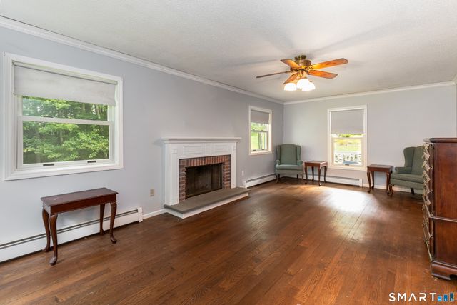 417 Chestnut Tree Hill Road, Oxford, CT 06478