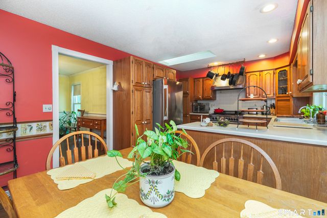 417 Chestnut Tree Hill Road, Oxford, CT 06478