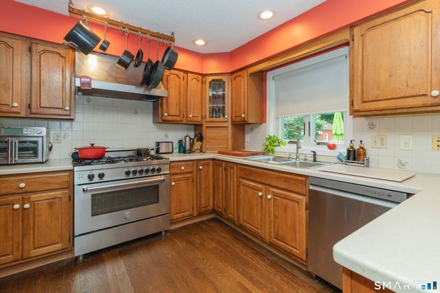 417 Chestnut Tree Hill Road, Oxford, CT 06478