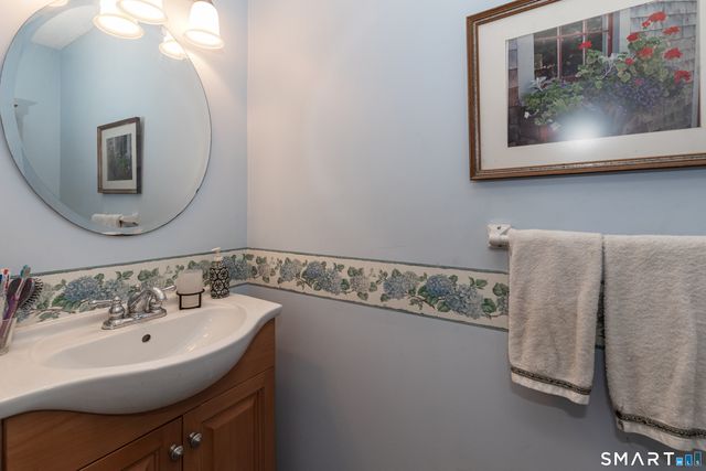 417 Chestnut Tree Hill Road, Oxford, CT 06478