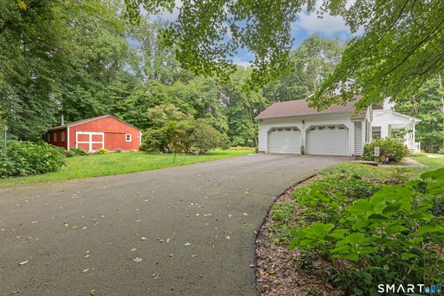 417 Chestnut Tree Hill Road, Oxford, CT 06478