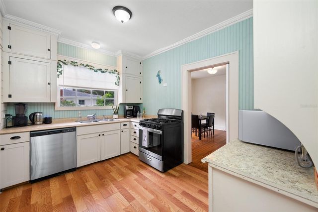 1225 11TH STREET N, St Petersburg, FL 33705
