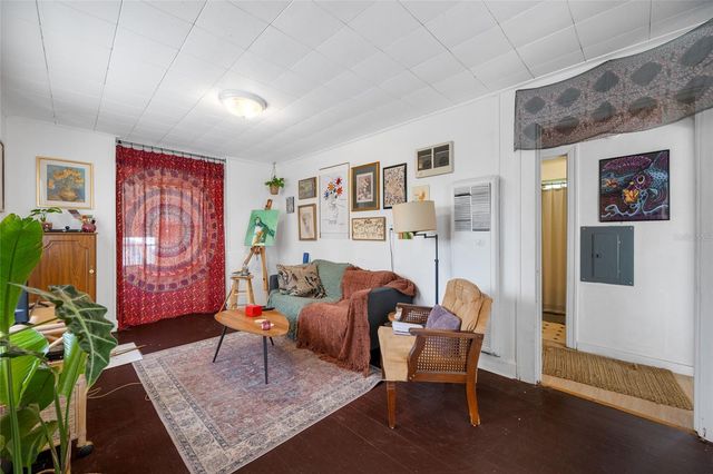 1225 11TH STREET N, St Petersburg, FL 33705