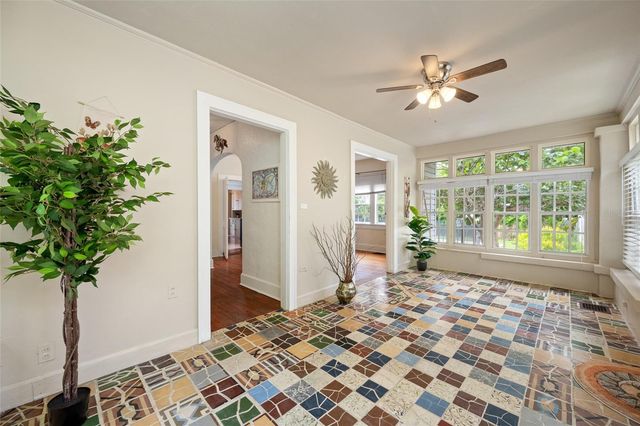 1225 11TH STREET N, St Petersburg, FL 33705