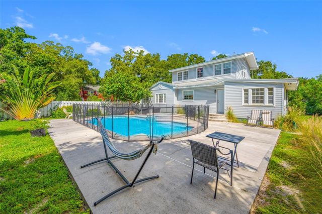 1225 11TH STREET N, St Petersburg, FL 33705