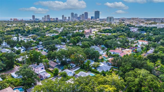 1225 11TH STREET N, St Petersburg, FL 33705