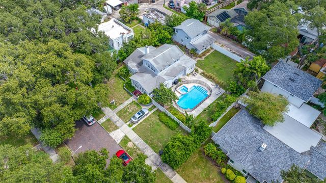 1225 11TH STREET N, St Petersburg, FL 33705