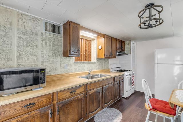204 CONDICT DRIVE, New Smyrna Beach, FL 32169