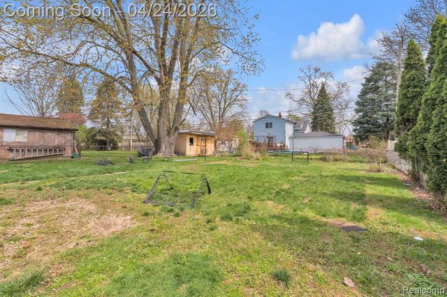6964 Nightingale Street, Dearborn Heights, MI 48127