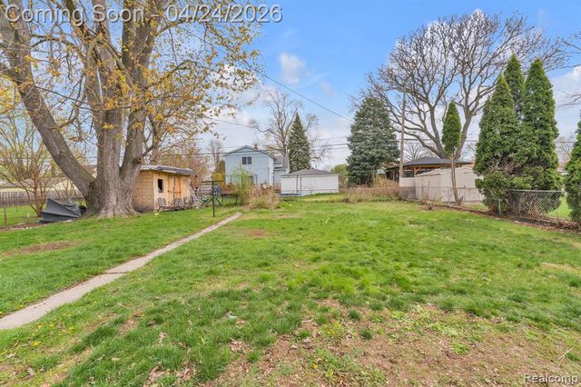 6964 Nightingale Street, Dearborn Heights, MI 48127