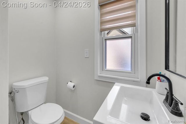 6964 Nightingale Street, Dearborn Heights, MI 48127