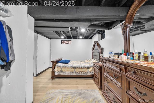 6964 Nightingale Street, Dearborn Heights, MI 48127