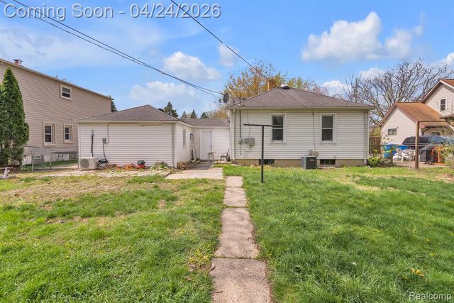 6964 Nightingale Street, Dearborn Heights, MI 48127